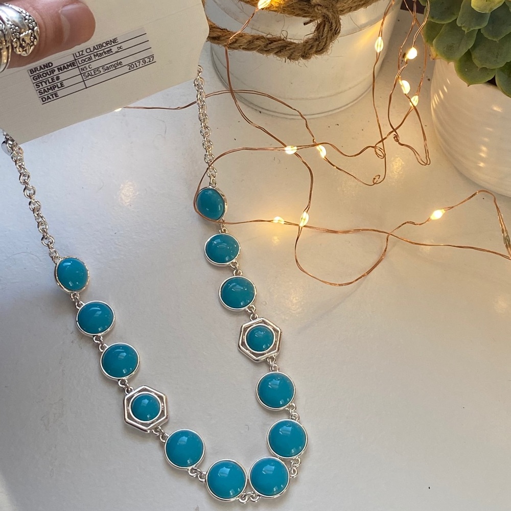 BRAND NEW Liz Claiborne Blue Gem Necklace